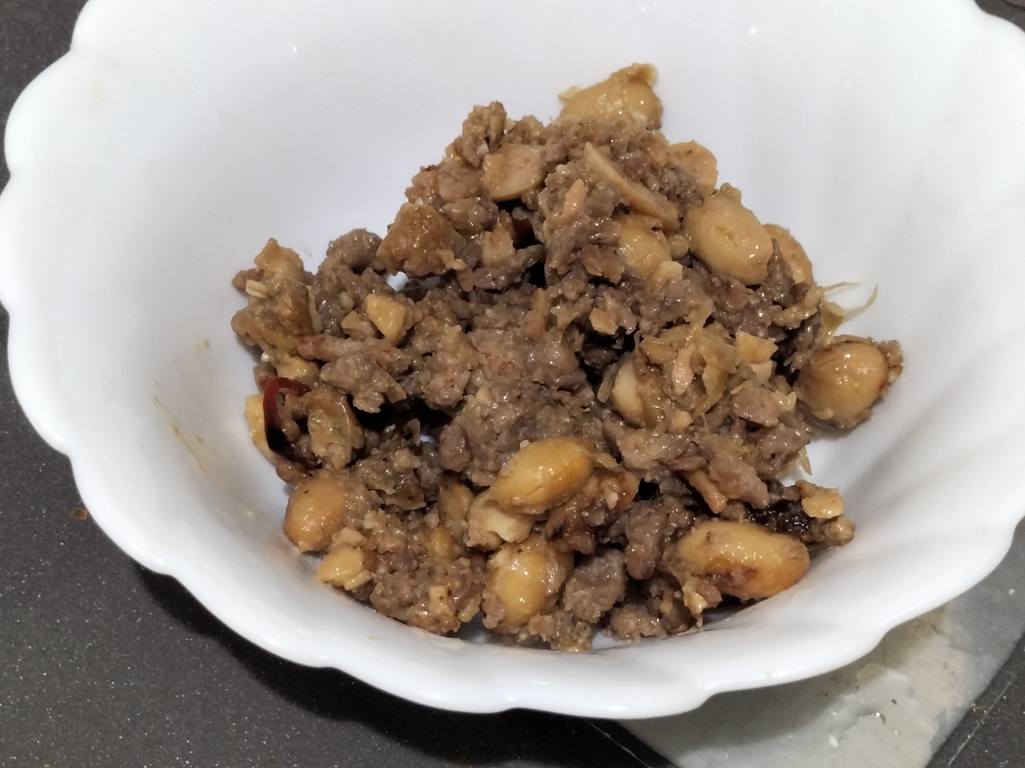 大豆とひき肉で簡単作り置き♪中華風ピリ辛味噌そぼろ