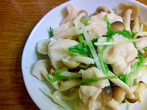 レンジでチンする鶏としめじの蒸しサラダ