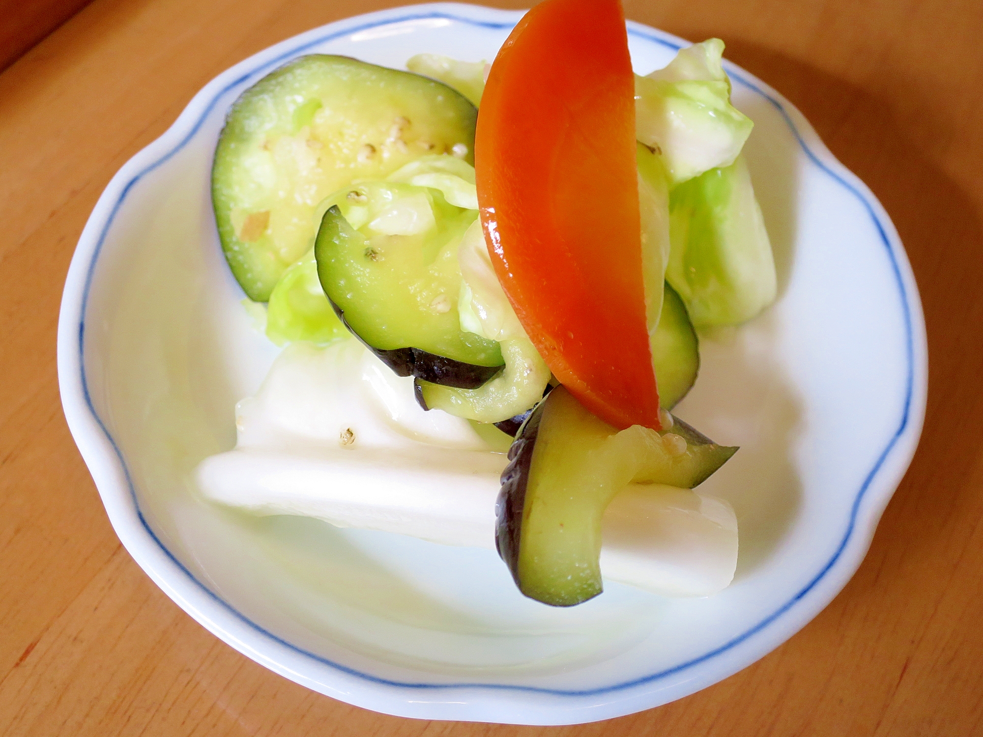 ご飯がすすむ、なすときゃべつの浅漬け