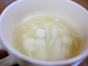 豆腐と玉ねぎの中華風スープ