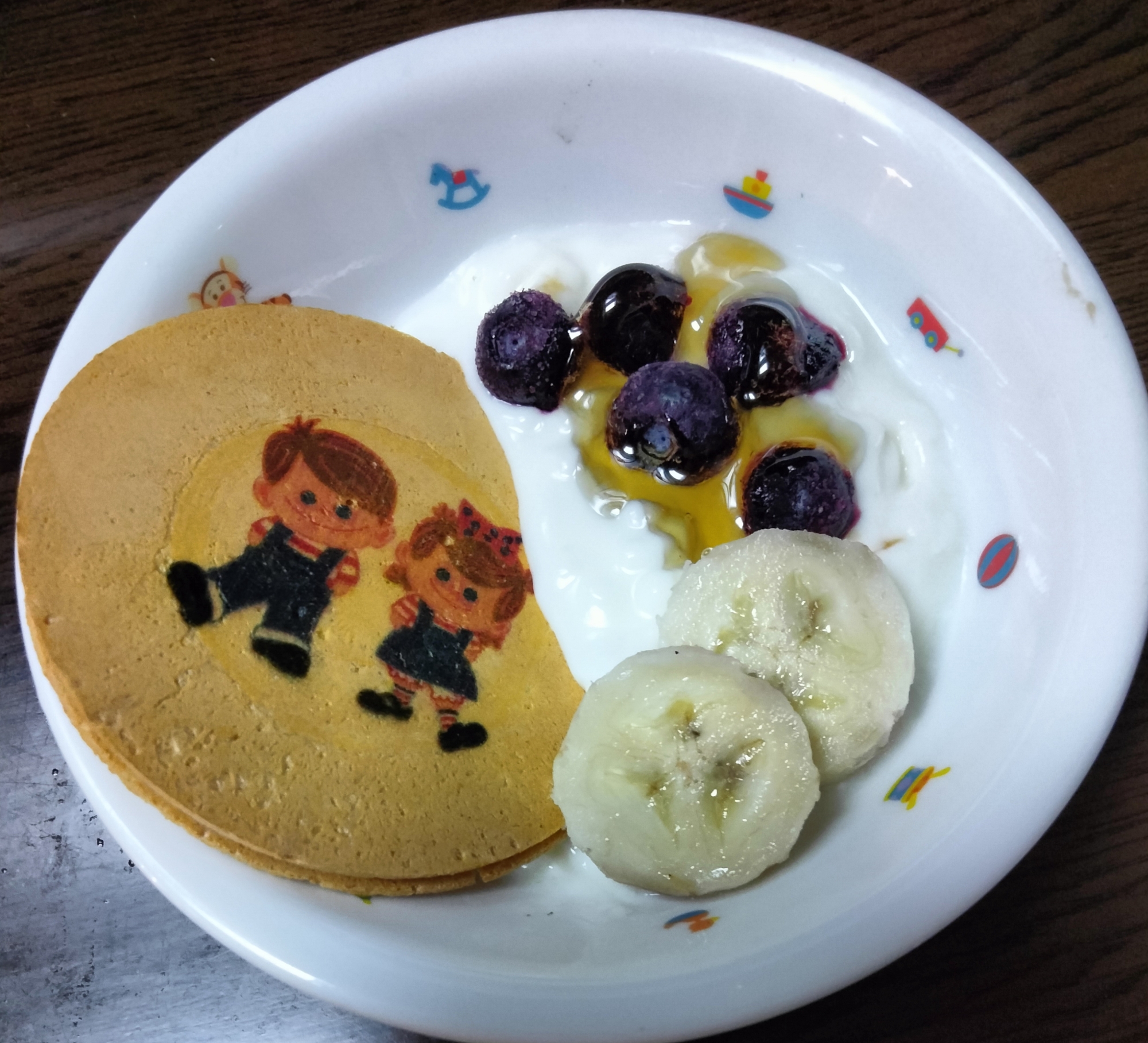 今日のヨーグルト♡ブルーベリーバナナ&好きなお菓子