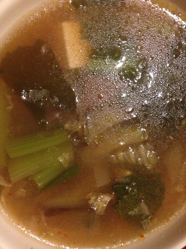 小松菜とわかめとネギと豆腐のキムチスープ
