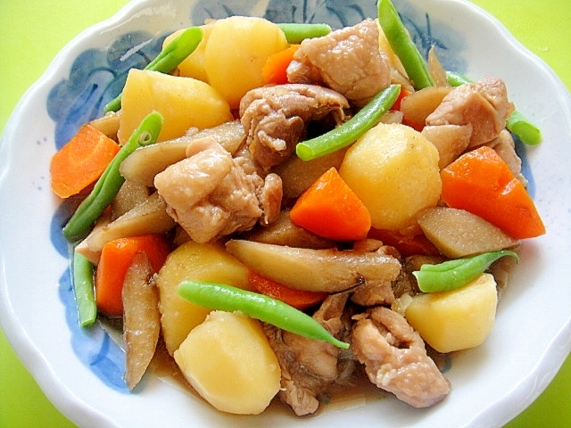 じゃがいもとごぼう鶏肉の煮物