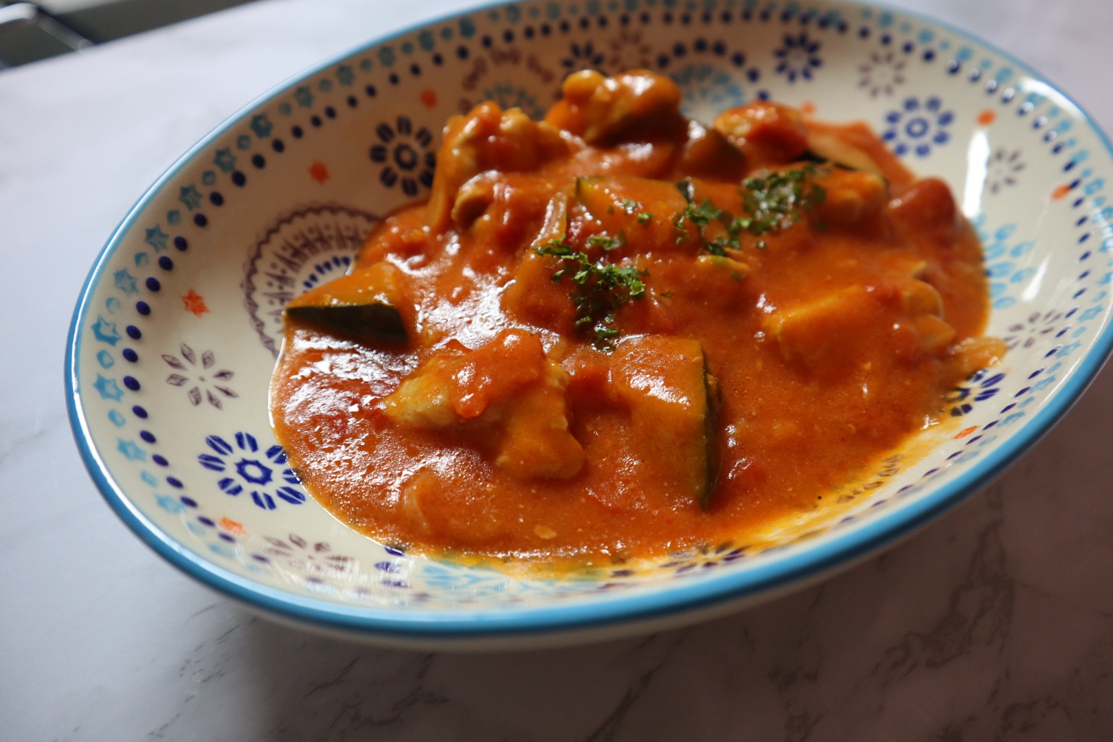 【おもてなし】南瓜と鶏肉のトマト煮込み