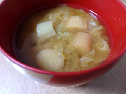 白菜とお麸の味噌汁