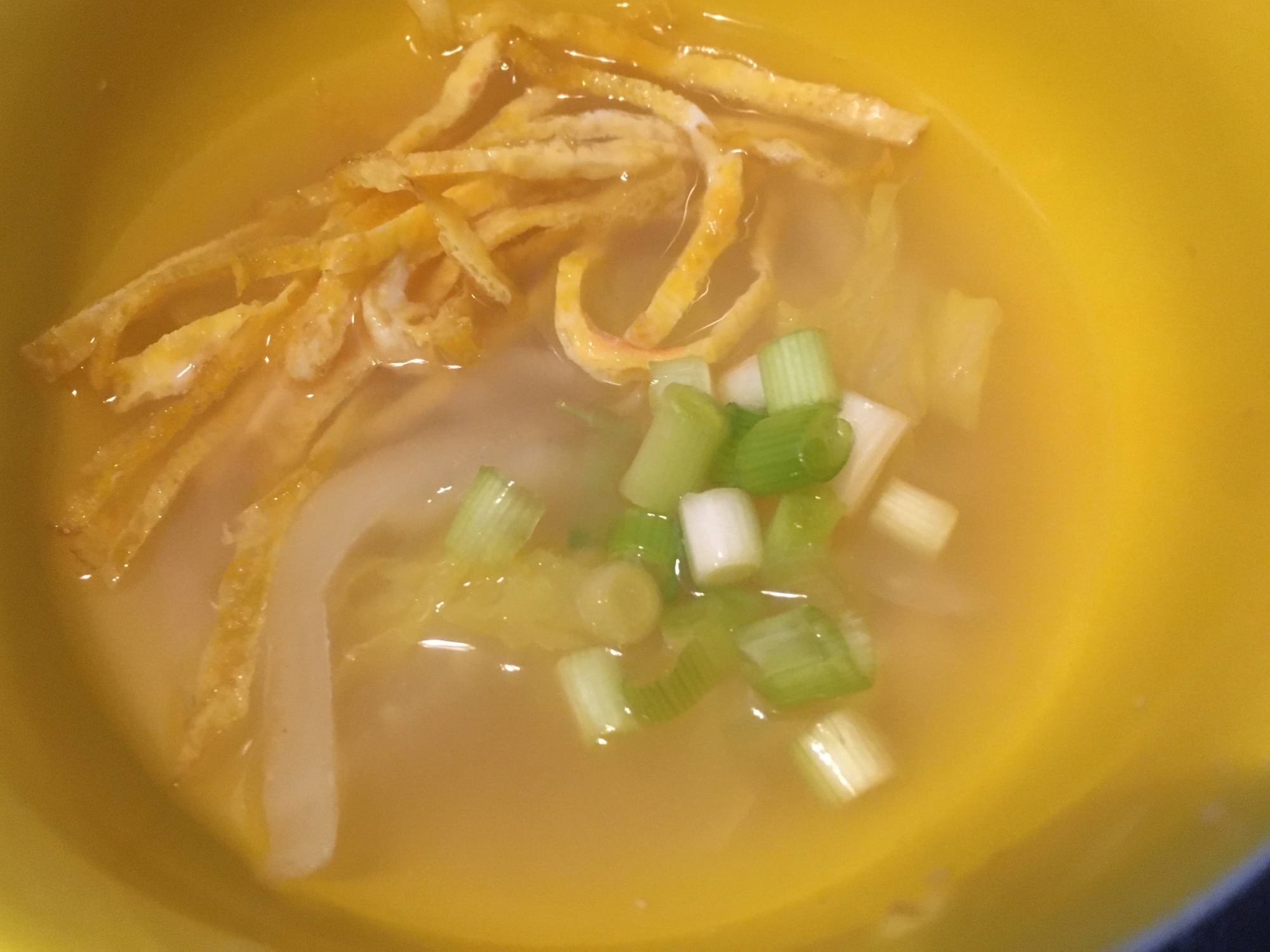 白菜、小葱、錦糸卵の味噌汁