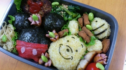 今回はﾐｯｷｰだけ参考にさせてもらいました(^-^)
彼氏にﾃﾞｨｽﾆｰ弁当(^o^)v
かわいすぎて会社で食べるの恥ずかしぃって言われました(笑)