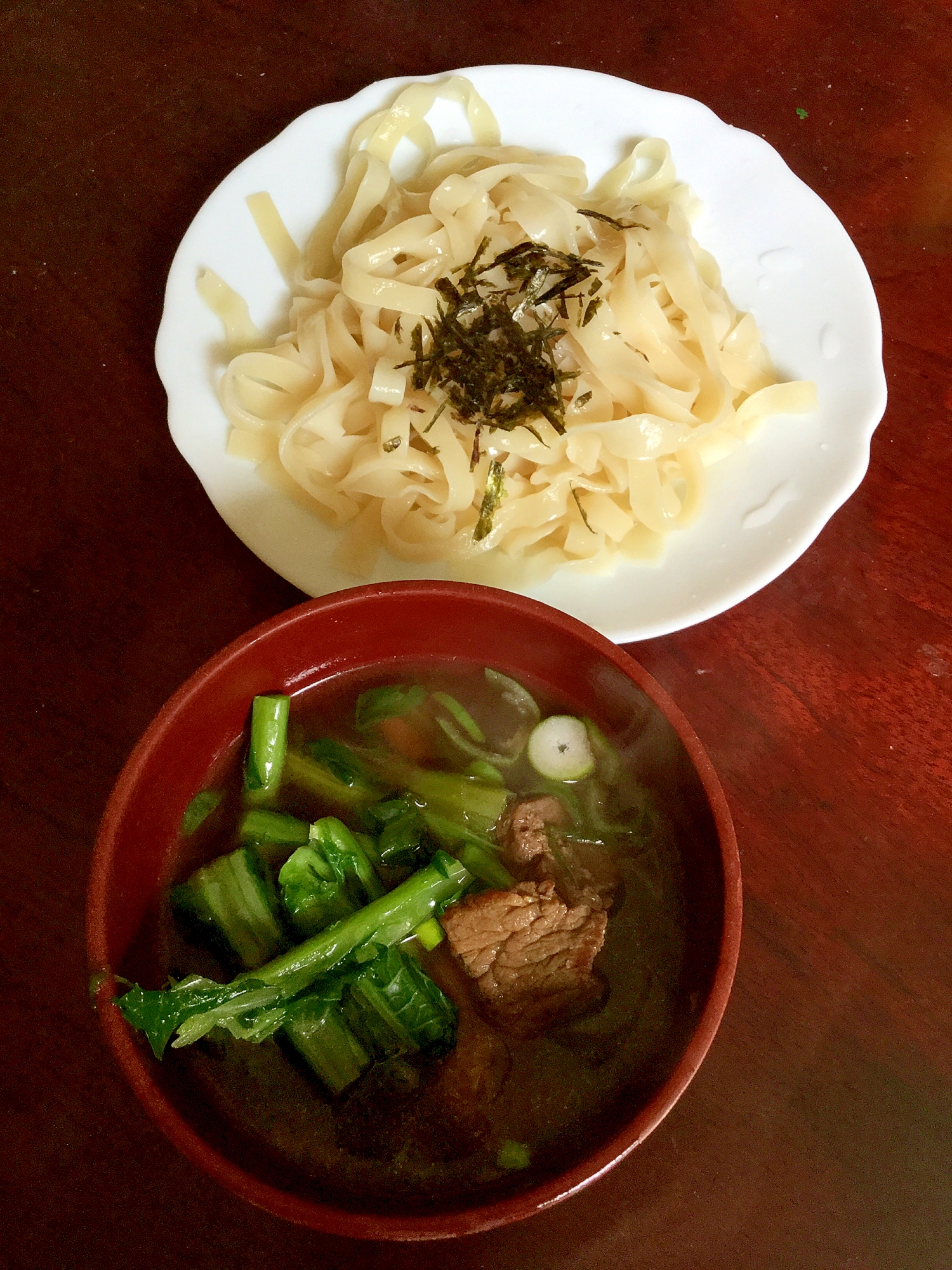 牛とかき菜の紐皮風うどん（盛り）