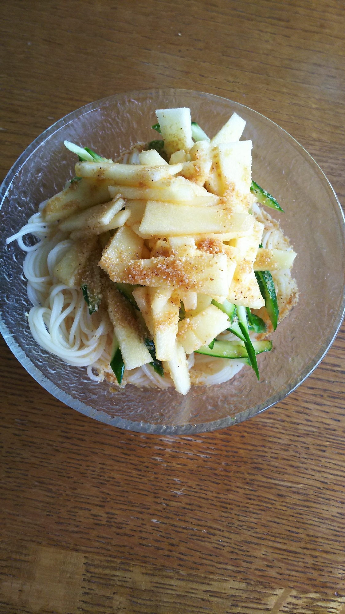 りんごときゅうりのそうめん