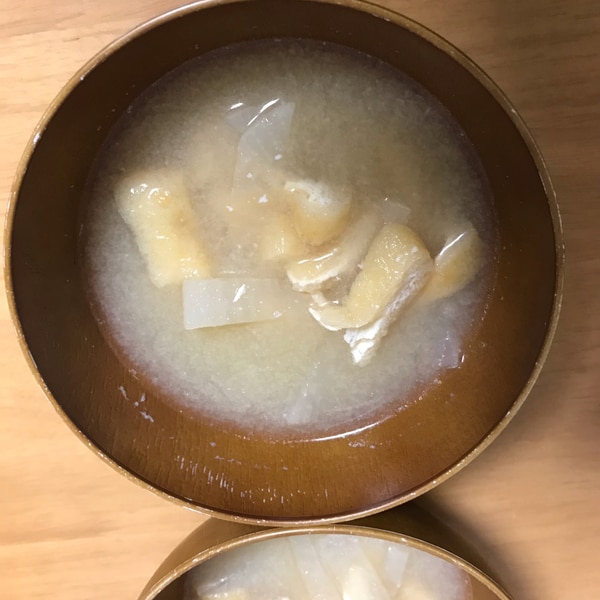 天然だしパックで大根と油揚げの味噌汁 レシピ 作り方 By みちこ8786 楽天レシピ 天然だしパックで大根と油揚げの味噌汁 レシピ 作り方 By みちこ8786 楽天レシピ