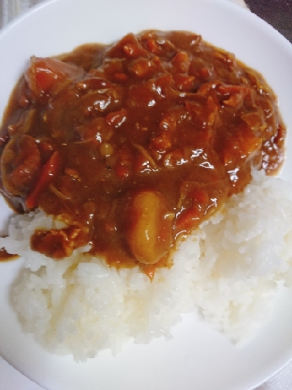 鳥もも肉の皮で辛口皮カレー