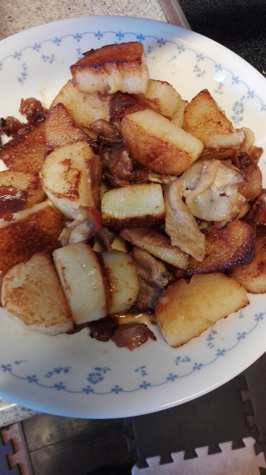 長芋と豚バラのガーリックバター炒め