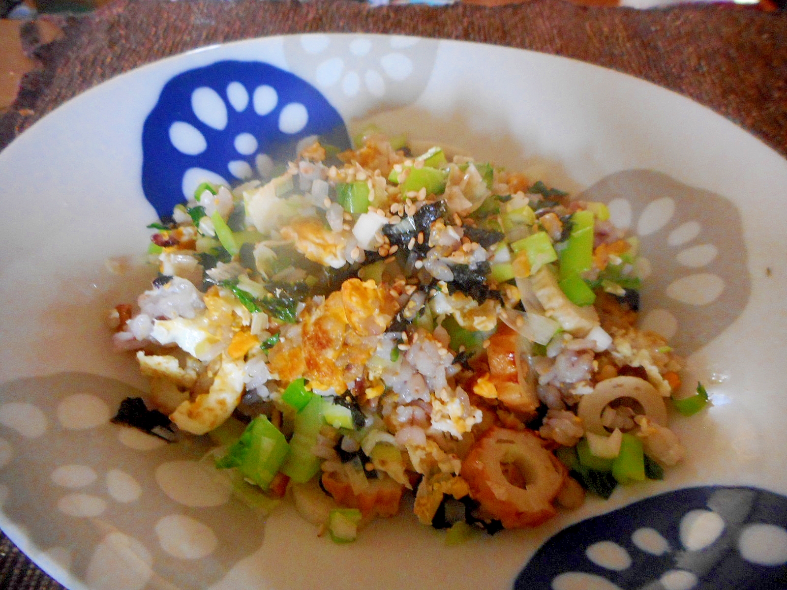 小松菜とちくわの海苔チャーハン
