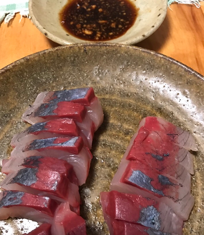 生姜醤油でハマチのお刺身