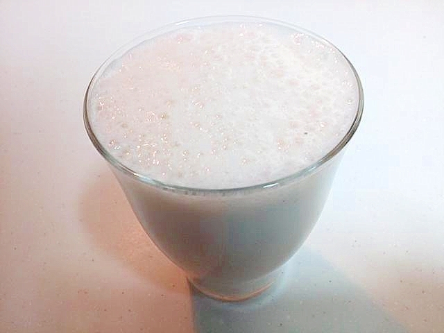 美的　バナナと苺ジャムのフルーツミルクジュース