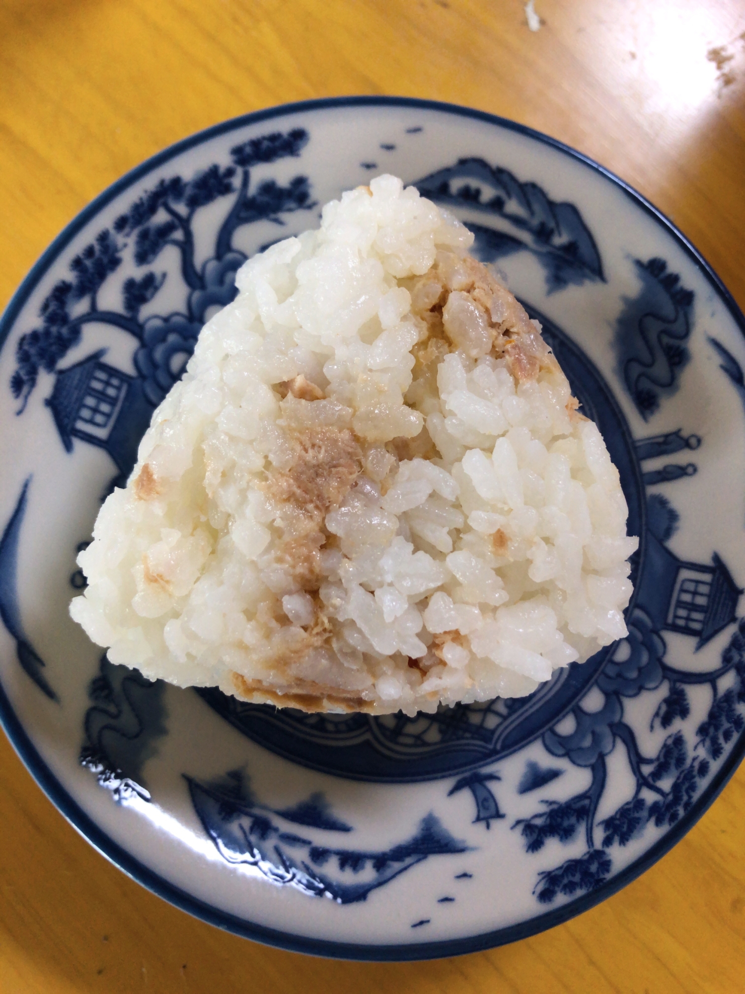 ツナご飯のカニカマ大葉のおにぎり