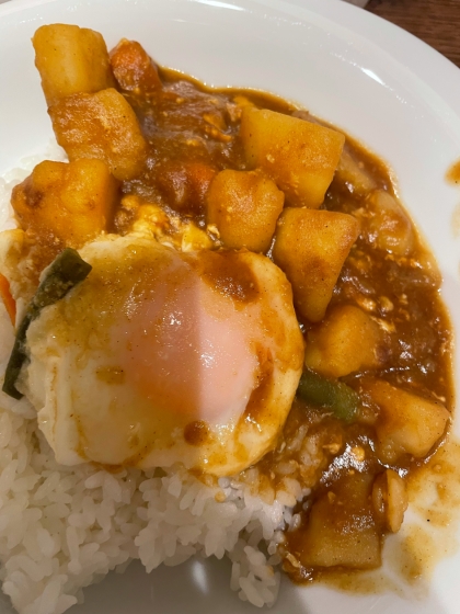 とろとろ温玉カレー