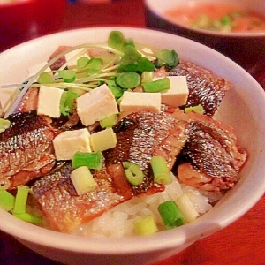 フライパンで♥さんまと塩豆腐の蒲焼どん