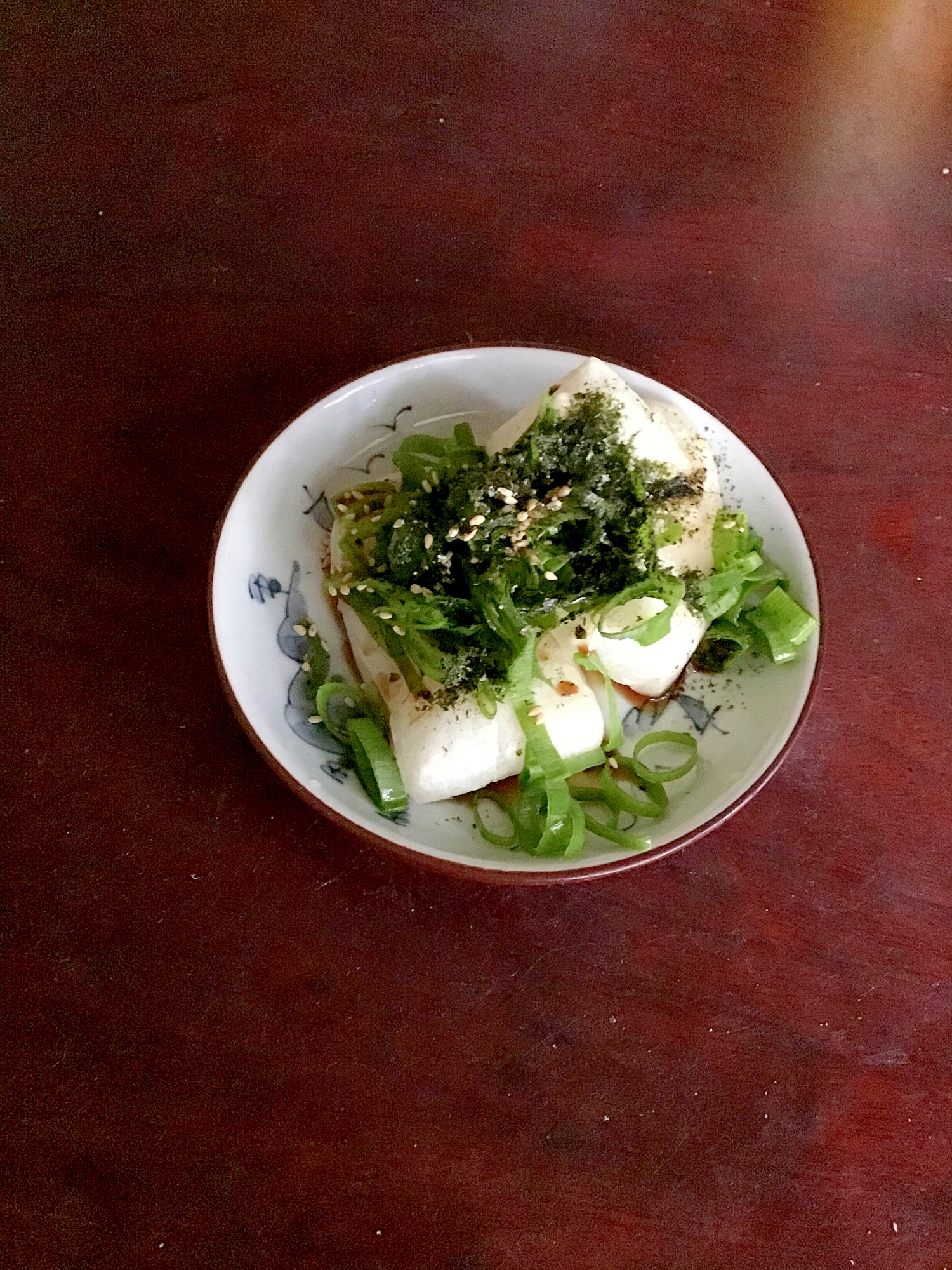 ごま油香る九条ネギと粉末のりの焼き餅。