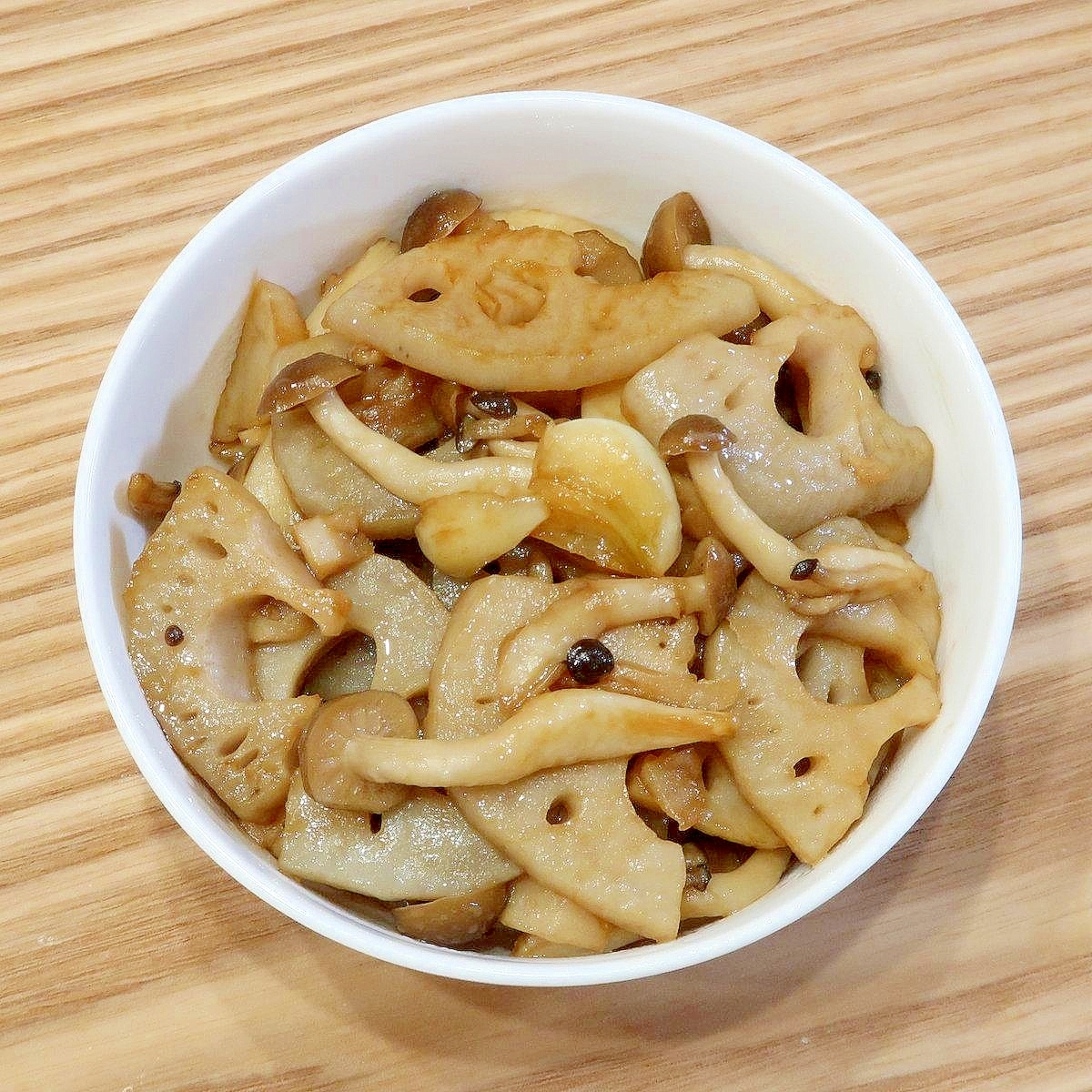 蓮根とシメジのニンニク醤油炒め★減塩・低カリ志向