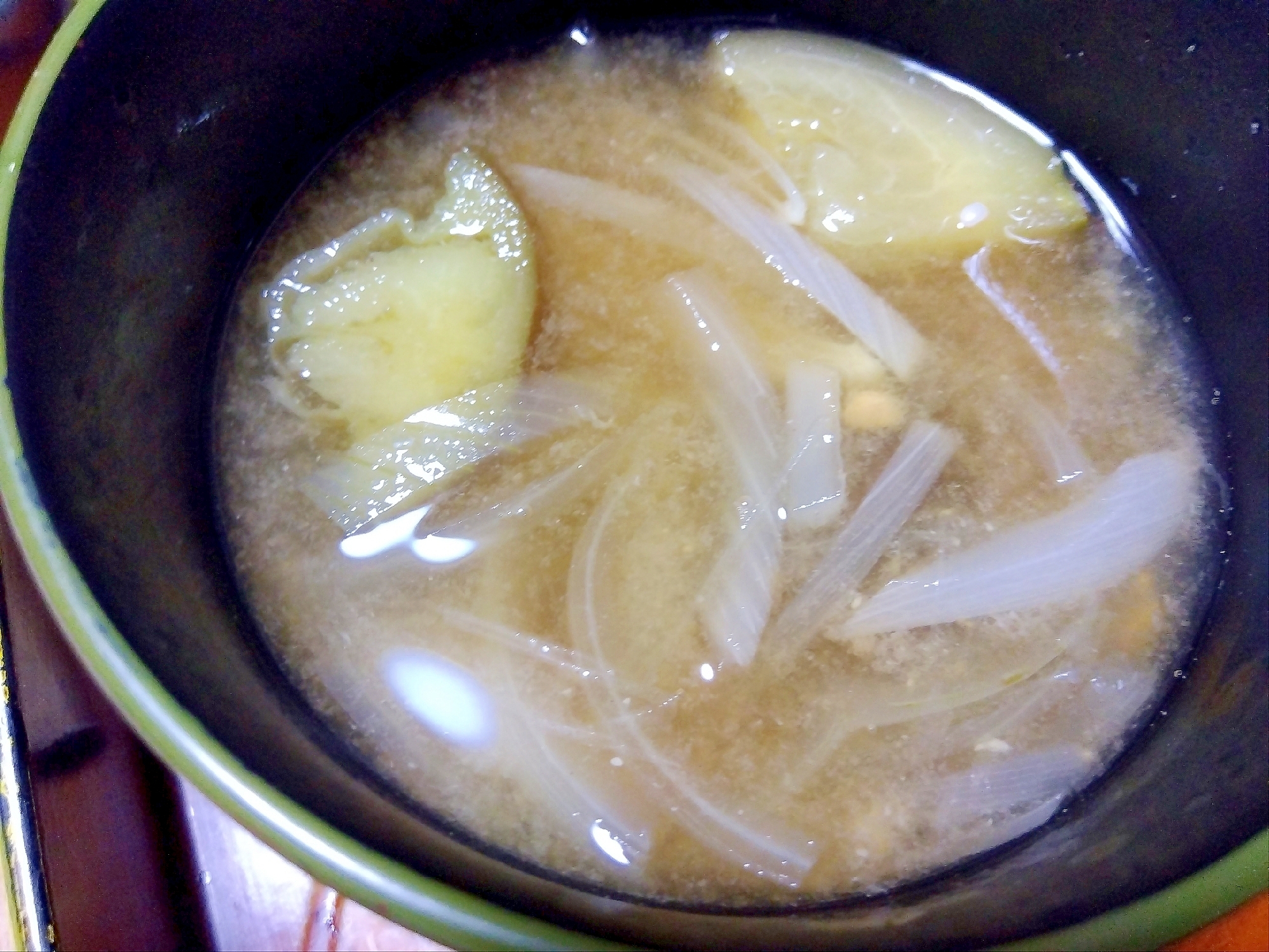 水なす&玉葱の味噌汁