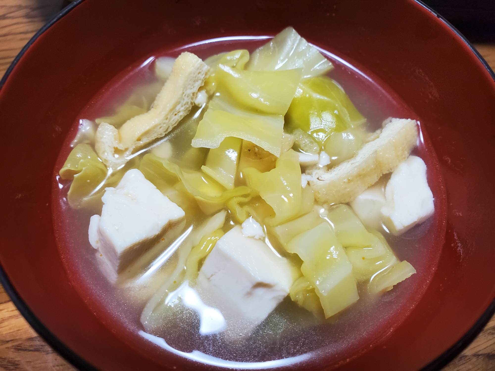 豆腐とキャベツのピリ辛スープ