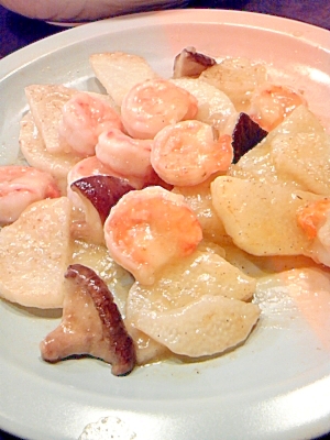 プリプリ☆えびと長芋、椎茸の中華塩炒め