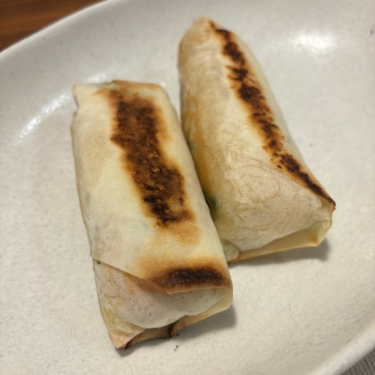 揚げるの面倒で焼き春巻きにしてしまいましたがおいしかったです。
レシピありがとうございます(o^^o)