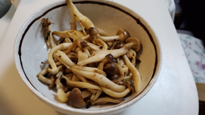 バターの風味がからまって美味しいです。