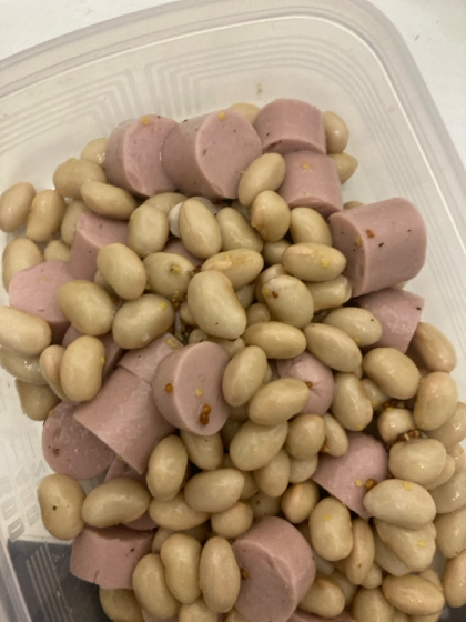 簡単！大豆と魚肉ソーセージのサラダ