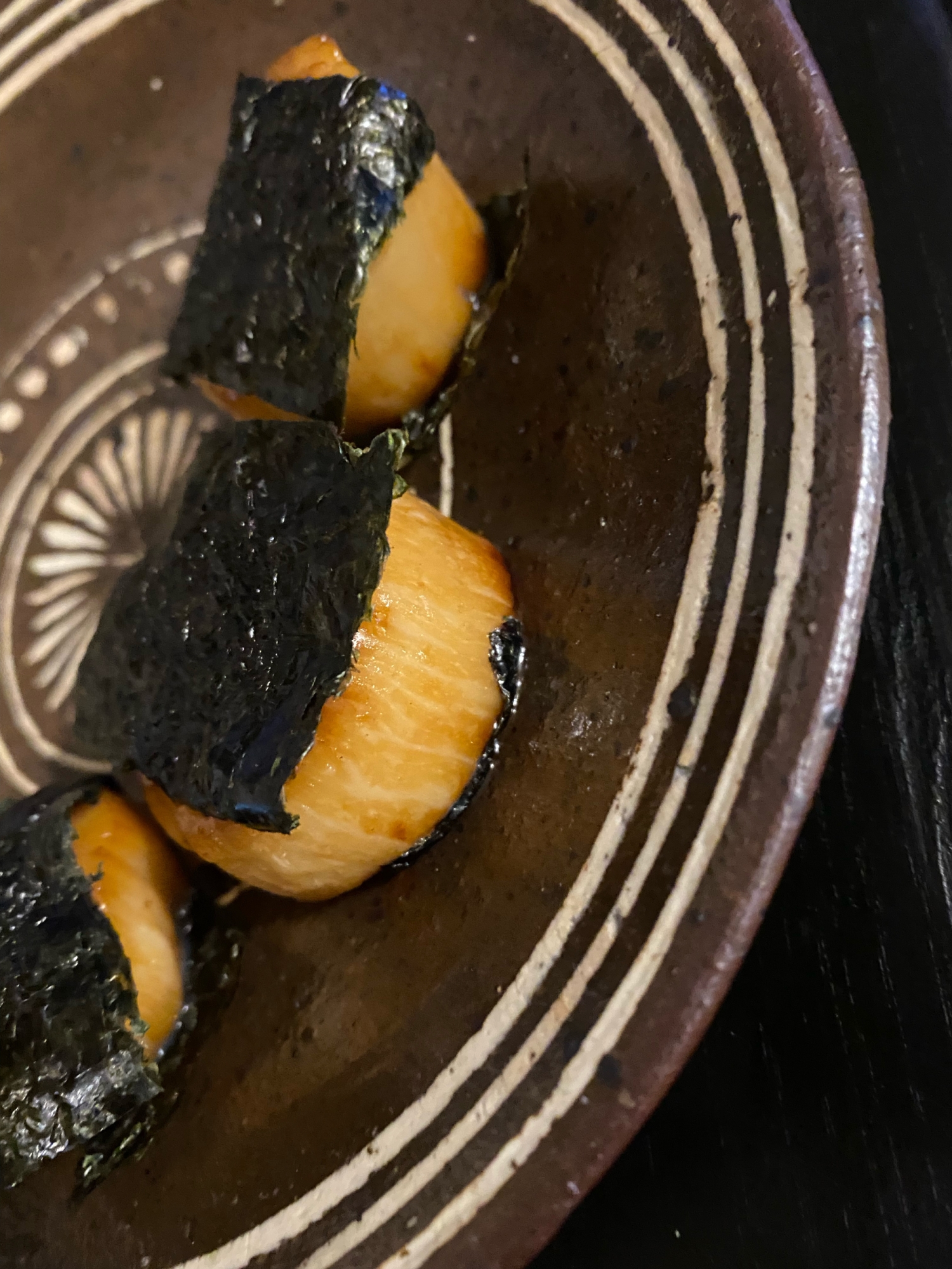 ごま油と海苔の香りがたまらない！帆立の磯辺焼き！