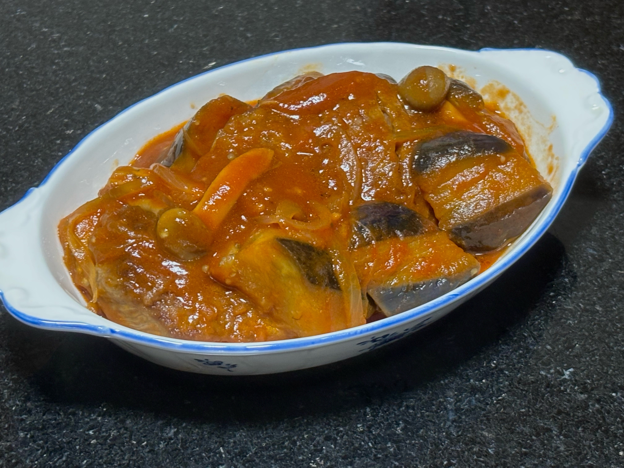 たっぷり茄子の牛ステーキトマトソース煮込み