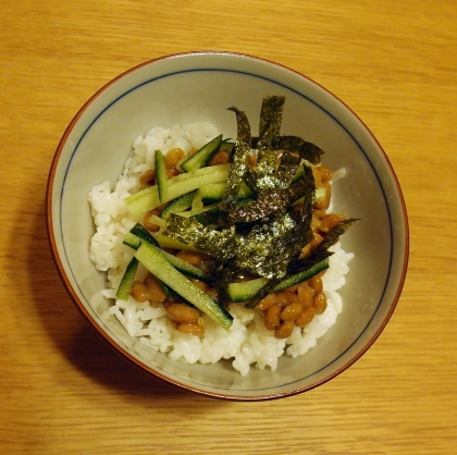 味付け海苔が良い味を出してくれますね
シャキシャキした胡瓜も美味しかったです
ご馳走様でした