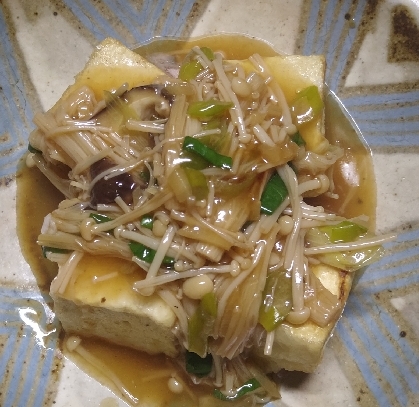 シイタケとエノキで作りました。豆腐がカリッと焼けて美味しかったです(*^^*)レシピありがとうございました。