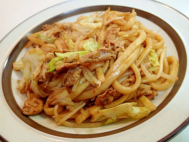 余った焼きそばソースで　豚野菜焼きうどん