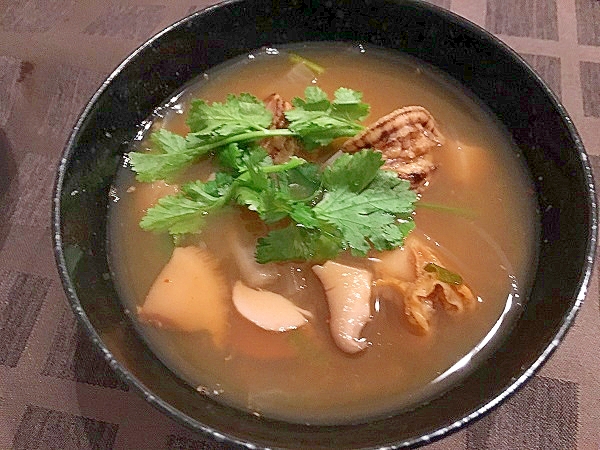 ピクルス酢で簡単トムヤムクン風スープ