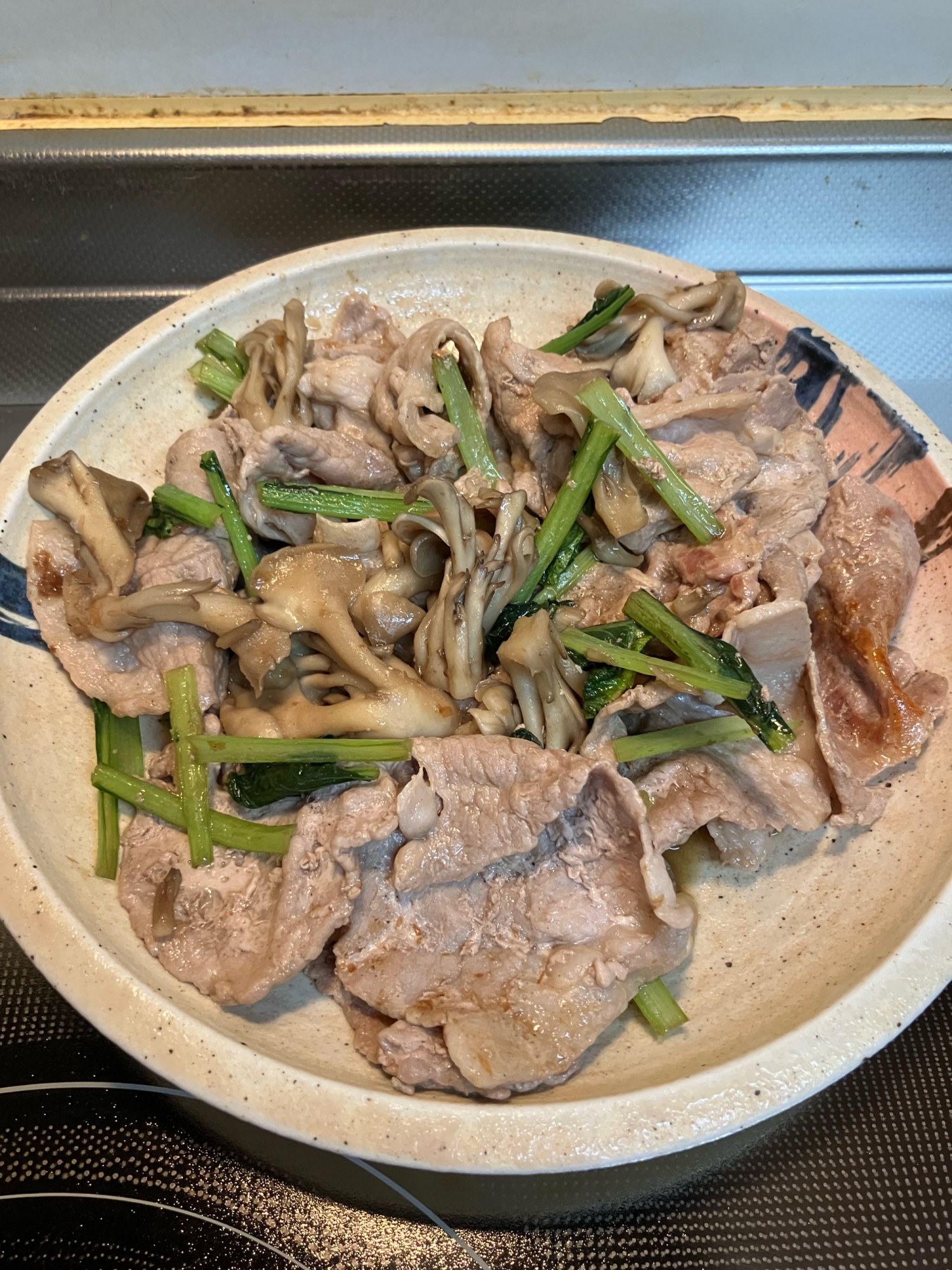 豚肉と舞茸と小松菜の和風炒め^_^