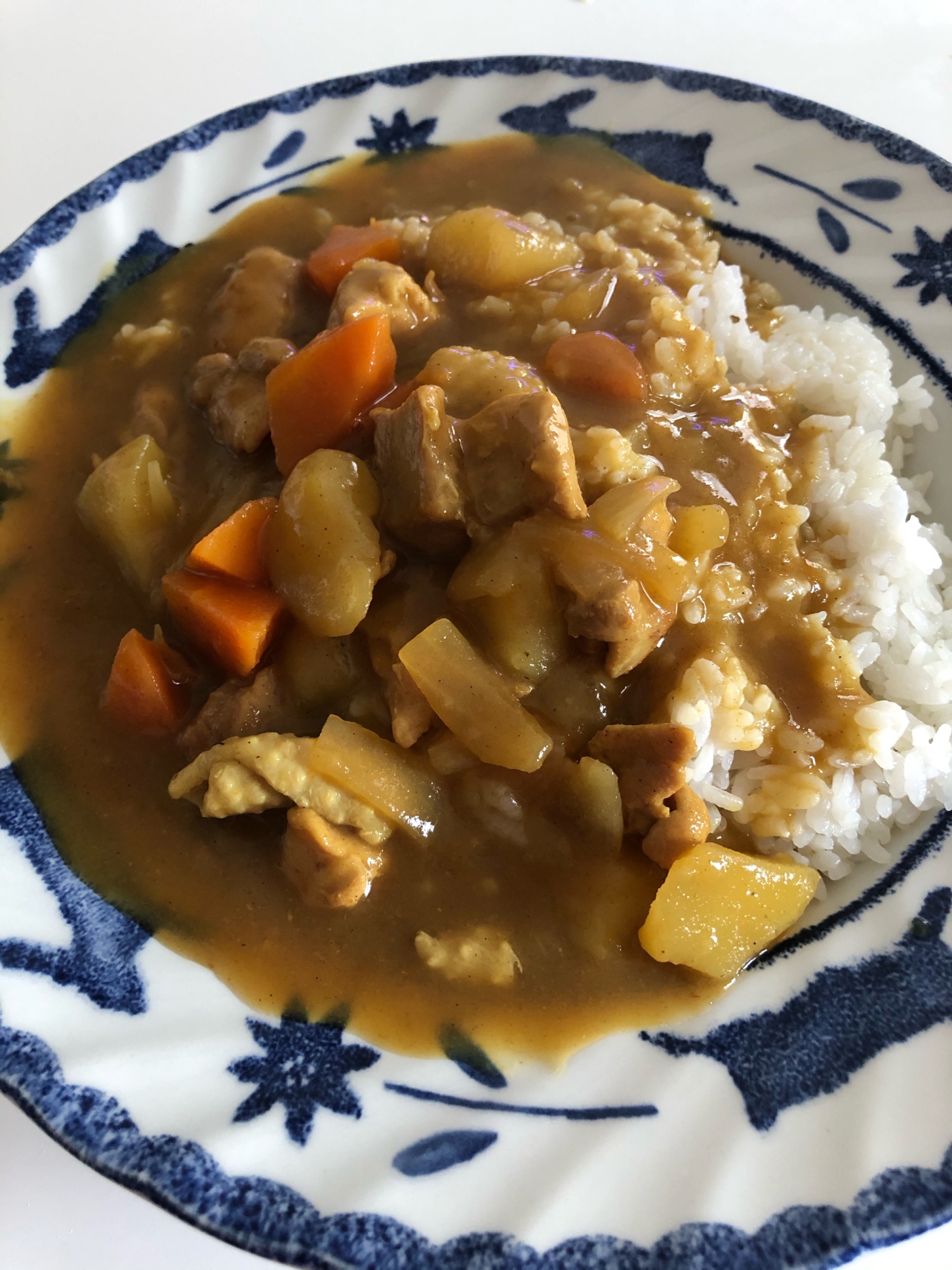 誰でも超簡単に作れる！基本的なチキンカレー