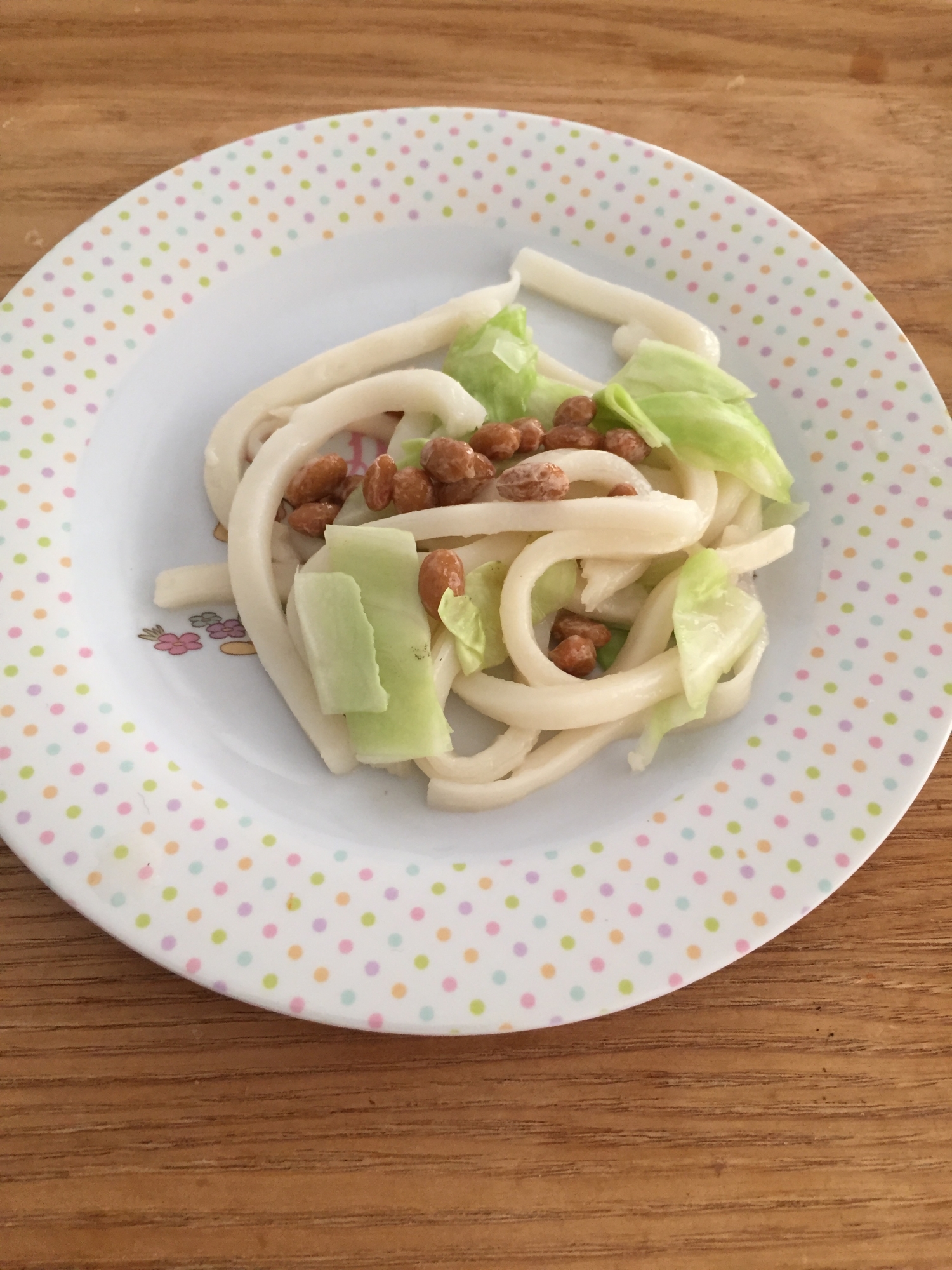 幼児食用柔らかうどん！キャベツと納豆で！