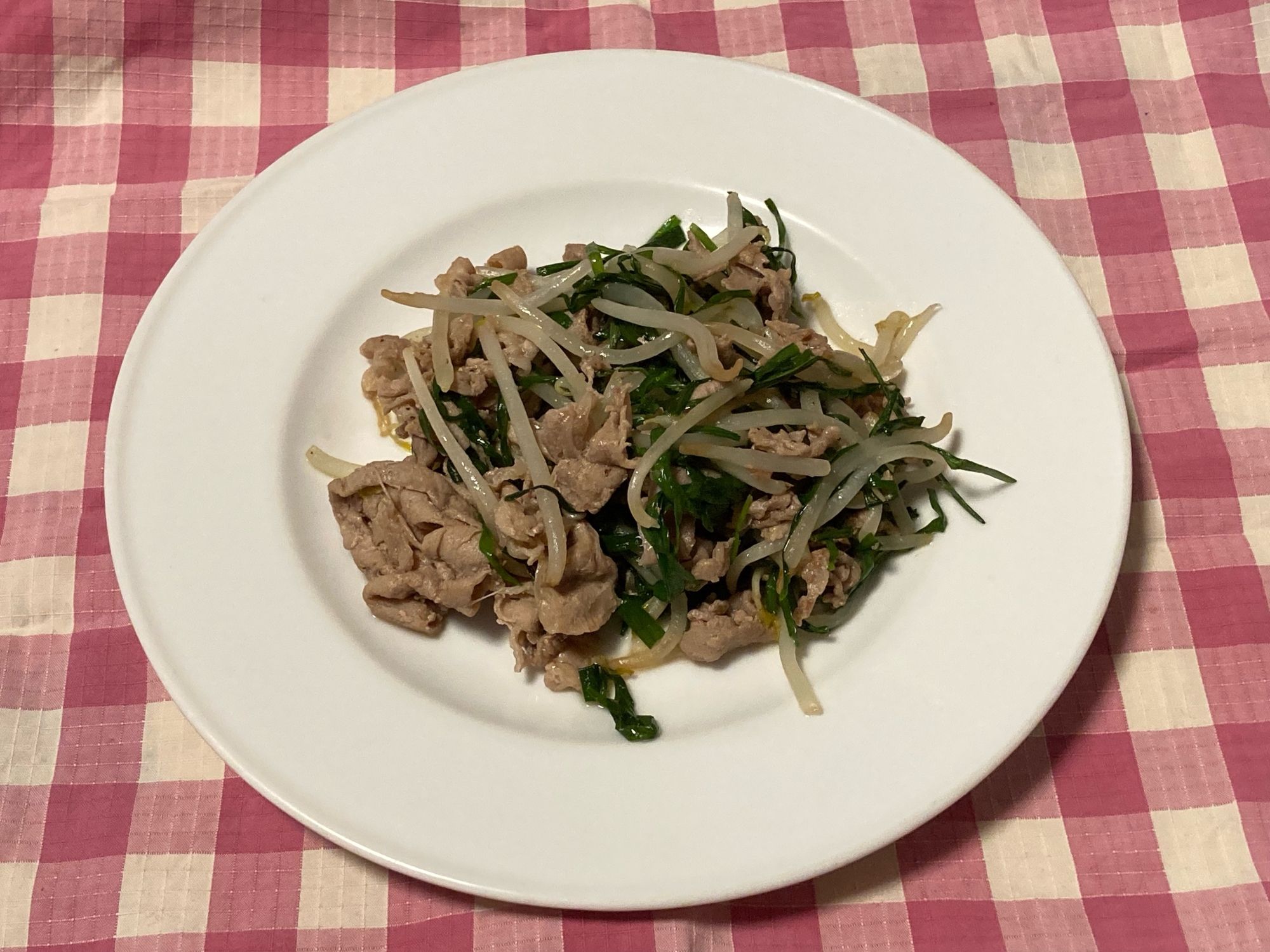 うちのおかず　湯切りして　肉もやし炒め