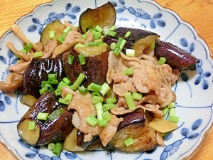 豚肉とナスの、生姜炒め　下味は、塩麹。