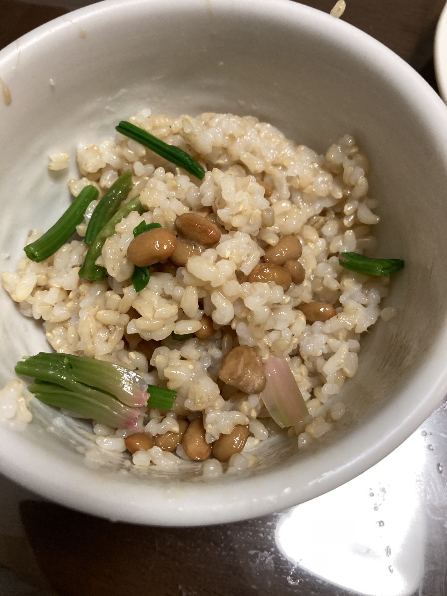 ほうれん草の茎と納豆和えの玄米ご飯