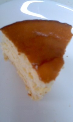 混ぜて焼くだけ！簡単ヨーグルトケーキ