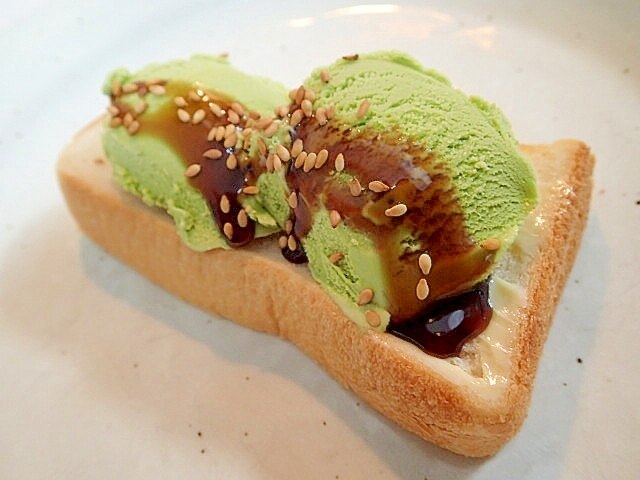 抹茶アイスの和風トースト レシピ・作り方 by ぷ〜みぃまま♪ - 楽天レシピ
