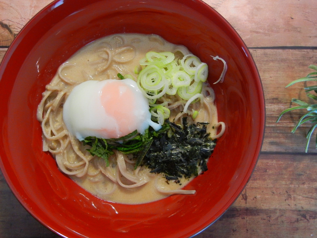 栄養たっぷり　納豆蕎麦