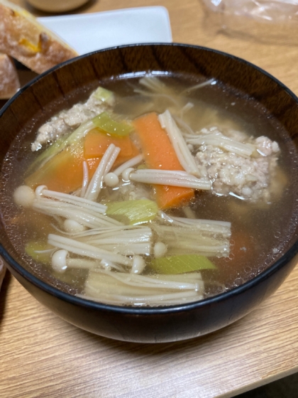 家に余っていた食材も足して作りました。肉団子スープはハードルが高かったのですが、今回とっても美味しく出来たので、また作りたいなと思いました(^^)