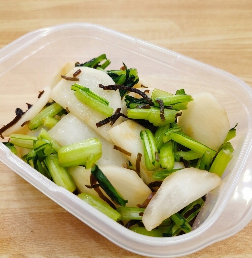 簡単副菜【かぶと茎の即席塩昆布漬け】