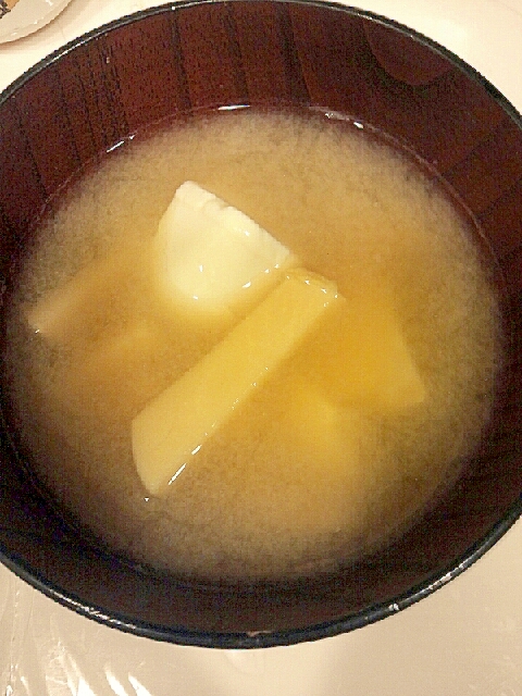 タケノコと豆腐の味噌汁