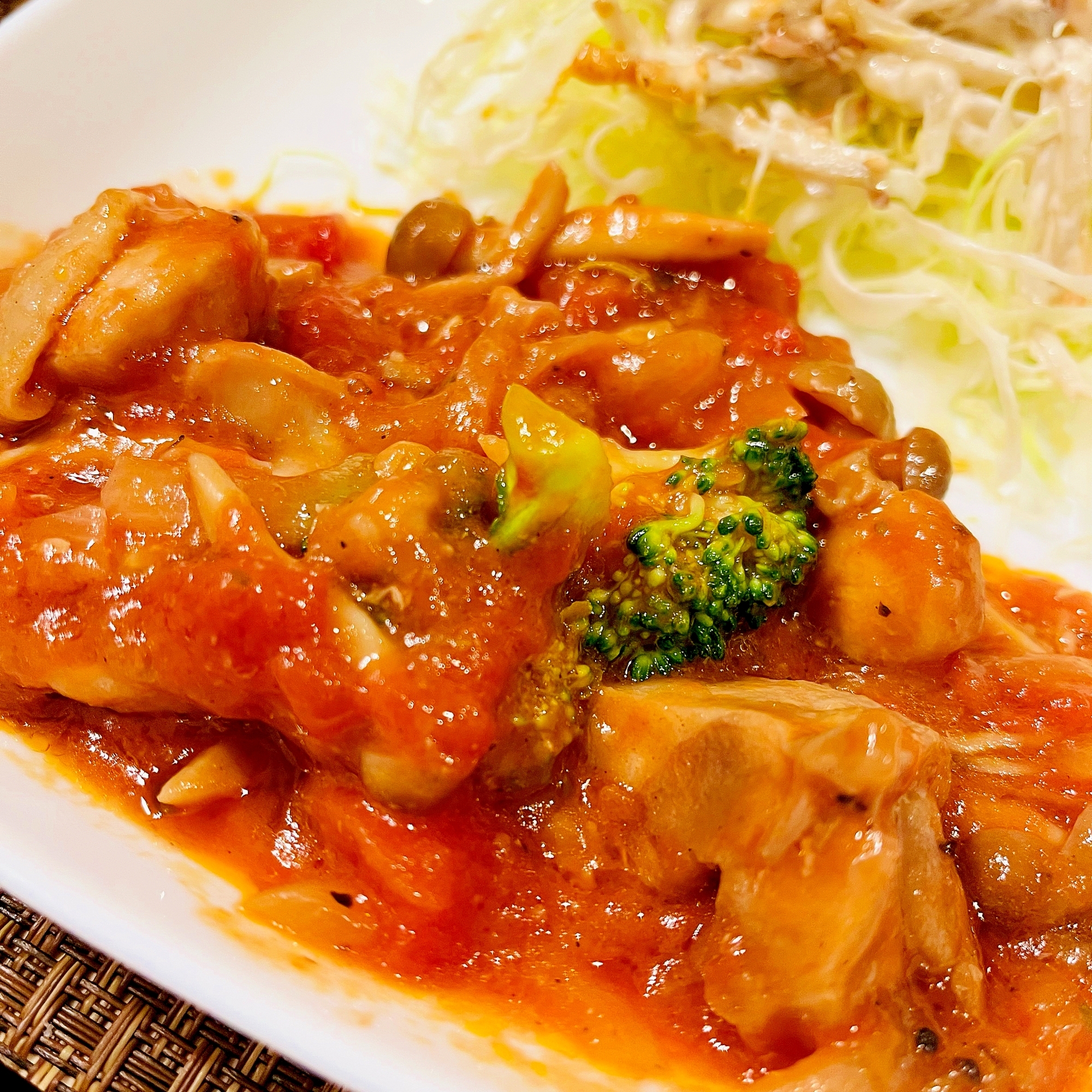 ★鶏肉★しめじとブロッコリーのトマト煮