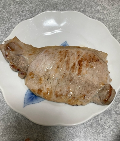 豚ヒレ肉のガーリックソテー